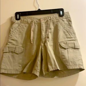 Size 3 khaki Calvin Klein cargo shorts